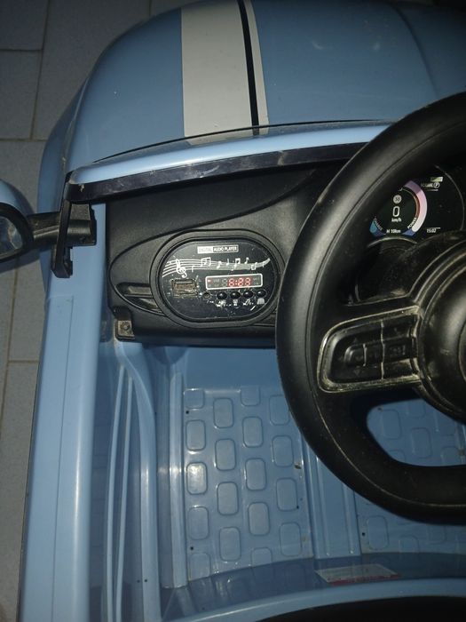 Carro de criança484245278126909441