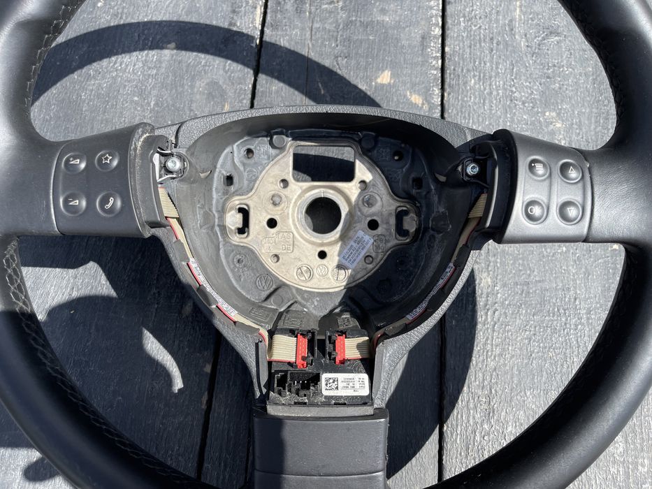 Руль мультируль кермо Passat B6 Golf 5 Jetta Caddy Touran руль Пассат