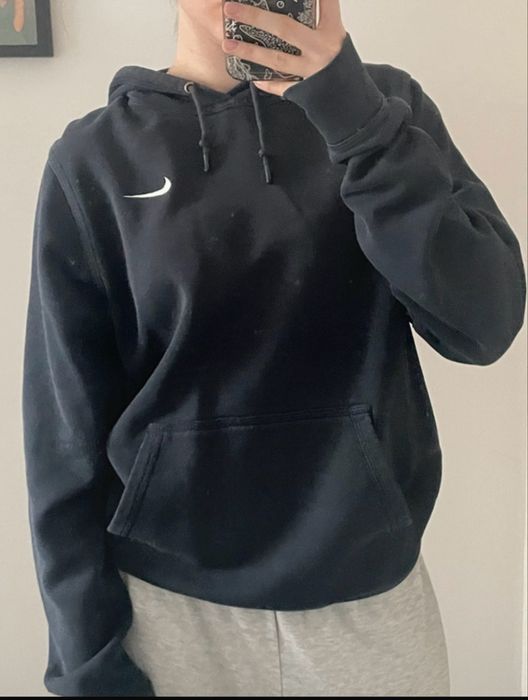 granatowa bluza nike