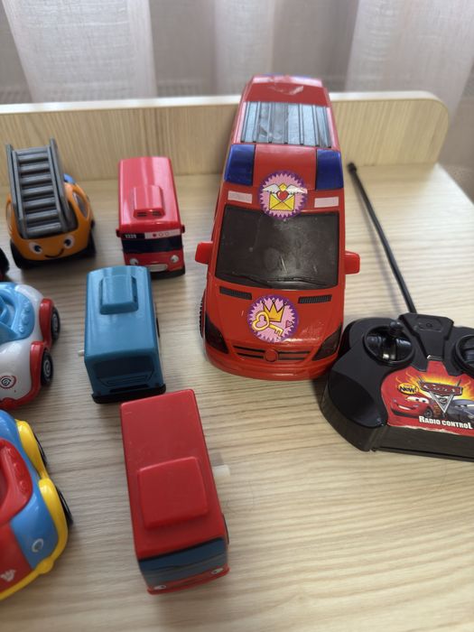 Продам комплект машинок