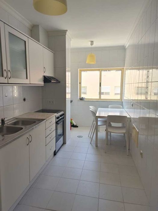 Alugo Apartamento T2 com garagem