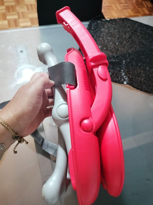 Cadeira elevatória de refeição bebe