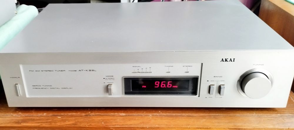 AKAI FM-AM Stereo Tuner AT-K33L