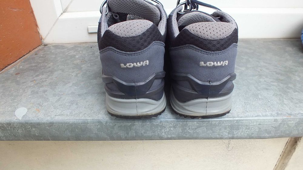 Super buty trekingowe marki Lowa gore tex roz 42