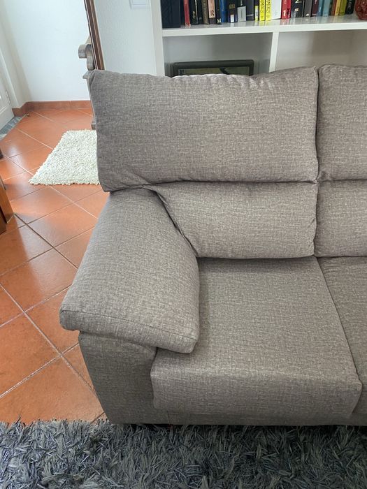 Sofá 2 lugares castanho