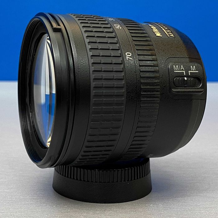 Nikon AF-S Nikkor 18-70mm f/3.5-4.5G ED DX