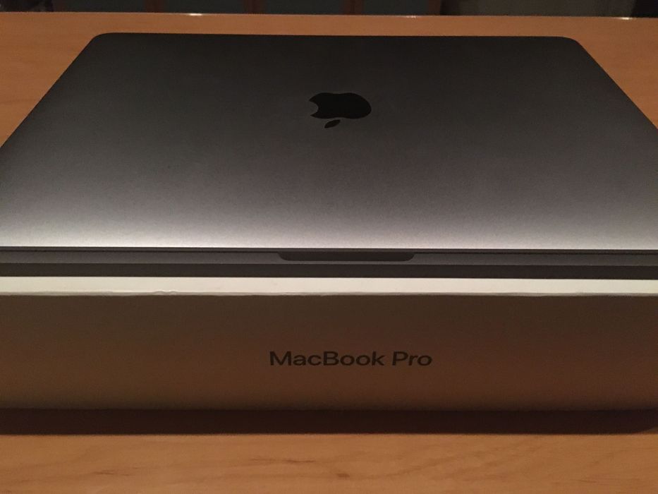 MacBook Pro 2017 13" 8GB 256 SSD