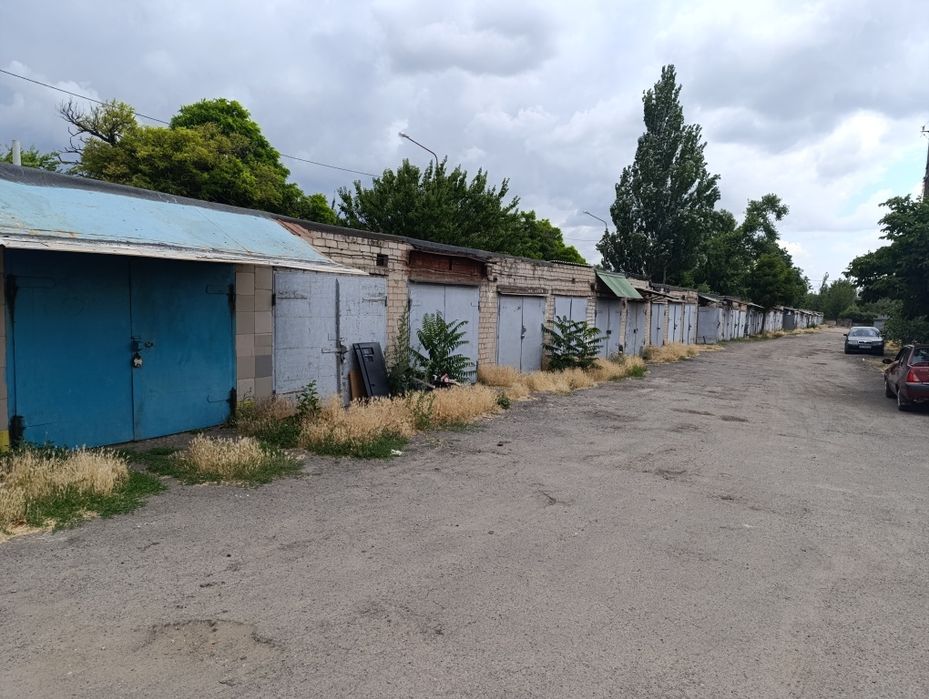 Продам гараж Покровский район, улица Женевская 1  ,гаражный кооператив  Машиностроитель