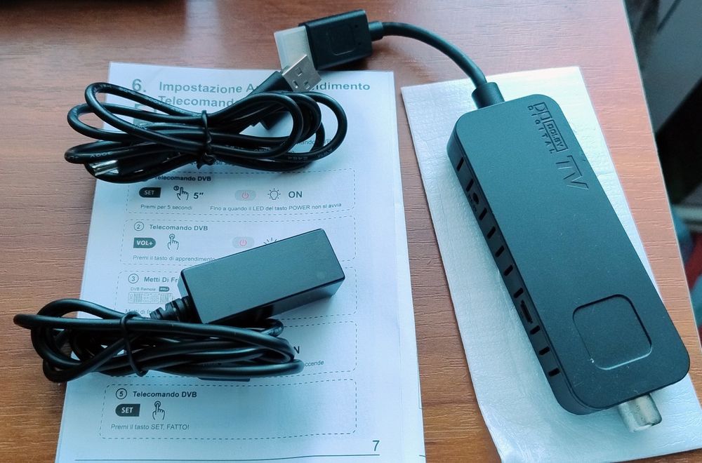 Приставка DVB-T2 Dcolor