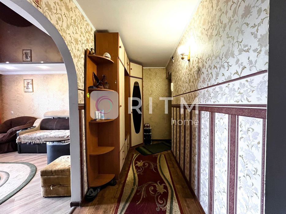Продаж квартири по вул. Кравчука