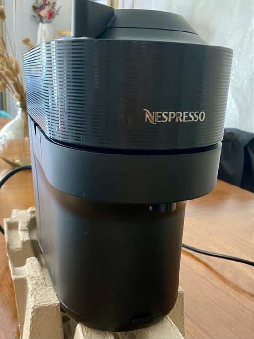 Máquina Nespresso Vertuo Pop