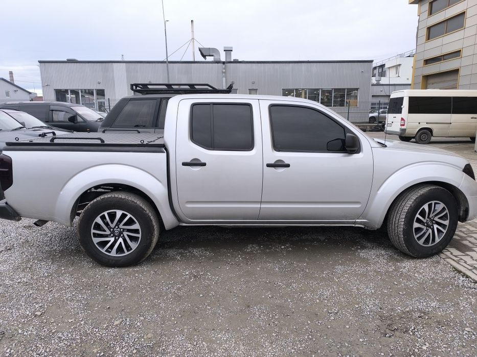 Нісан frontier 2017 року