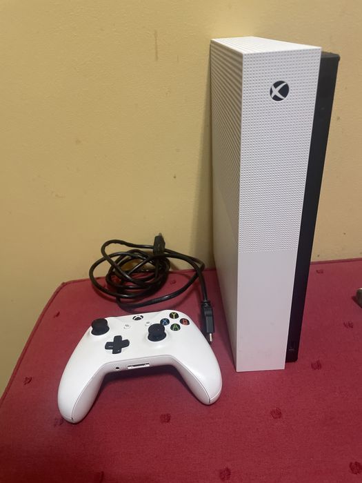 X Box one S 1T - microsoft