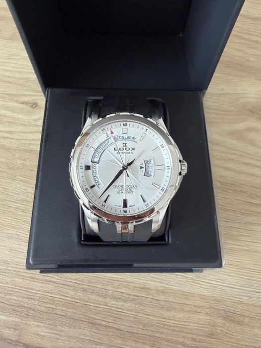 Годинник EDOX Swiss Made