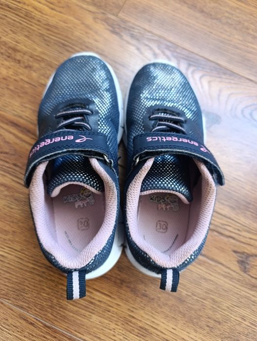 Кросівки на дівчинку