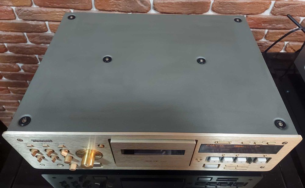 Teac V-6030S для японського ринку