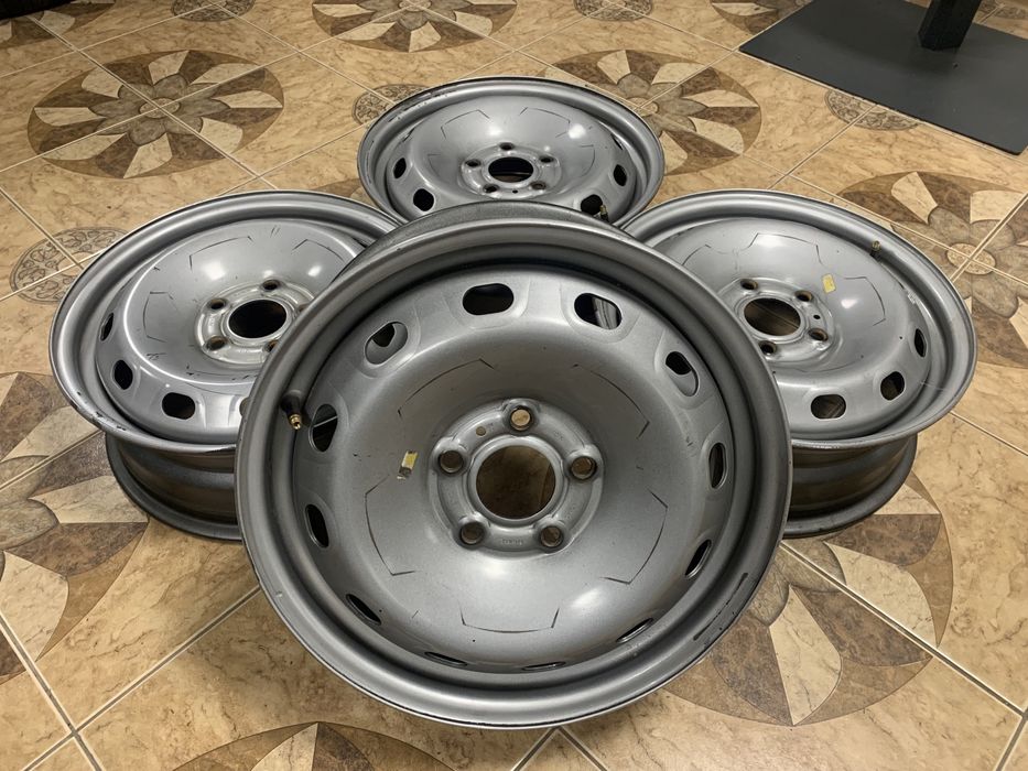 Комплект залізних дисків R16 5/114.3 ET50 6J*16H2: 1 500 грн. - Диски ...