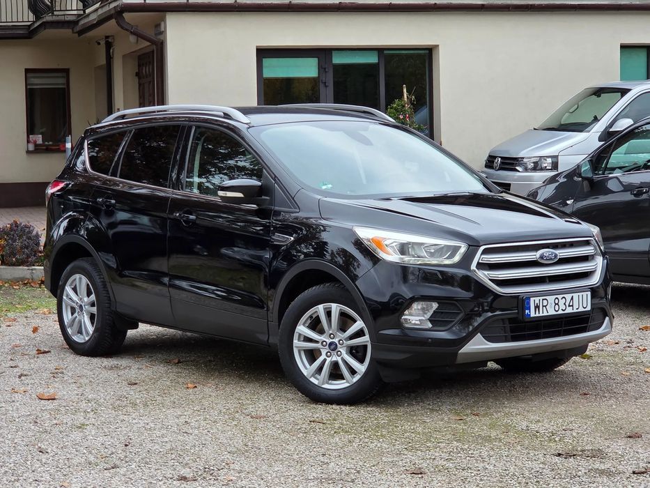 Ford Kuga LiFT 2,0 TDCi 150KM piękny stan mały przebieg do końca serwisowany