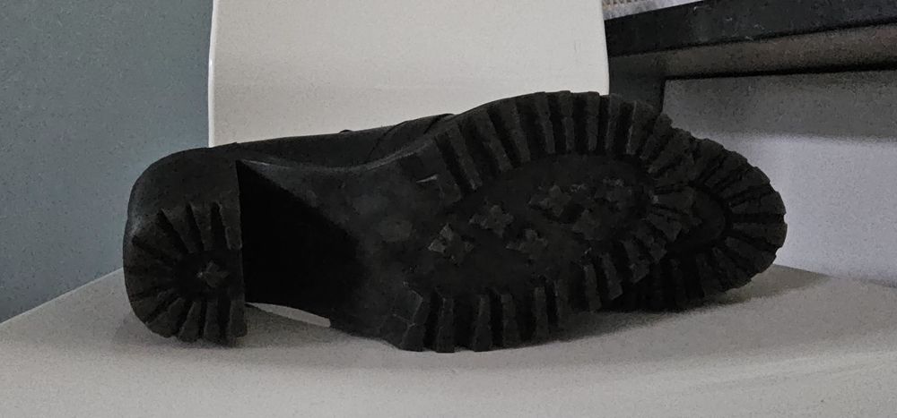 Dr.Martens piękne obcas 39 ideał