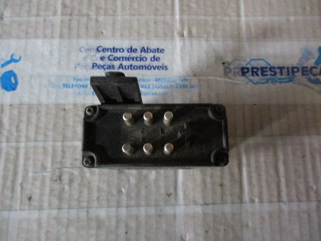 Botão / interruptor electromecânico / relé BMW 3 Cabriolet (E30)