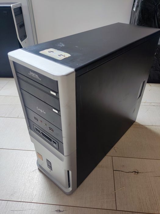 Obudowa retro PC + płyta główna + 2x CD Rom