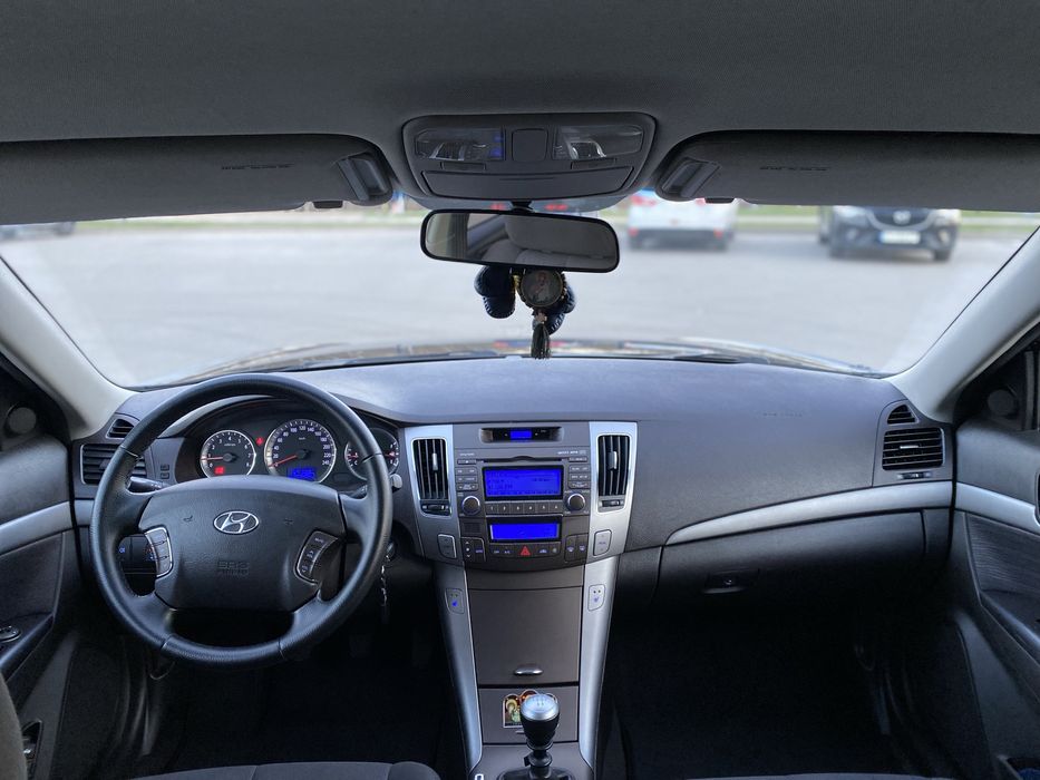 Hyundai Sonata 2010