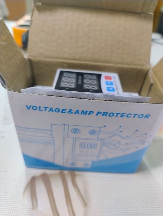 Реле  напруги / автоматичний автовимикач