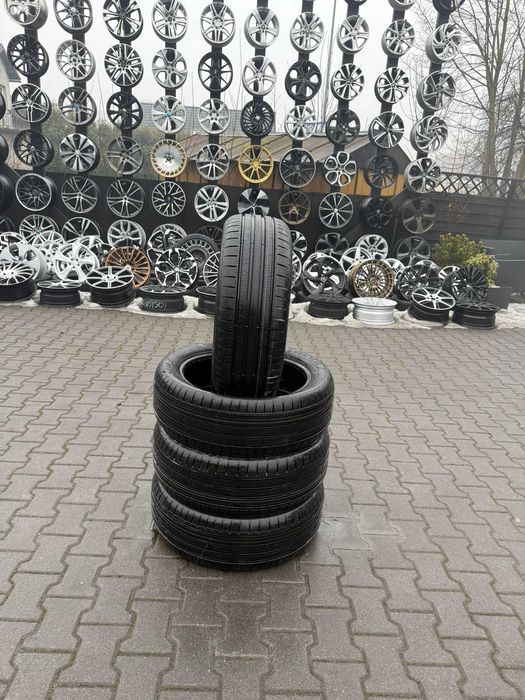 Opony letnie Goodyear EfficientGrip Performance 215/50/19 z 2022 roku.