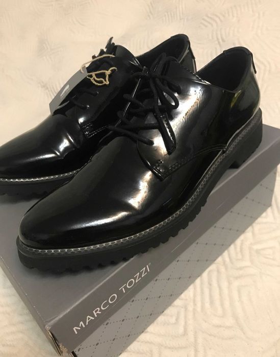 Продам черевики  40р