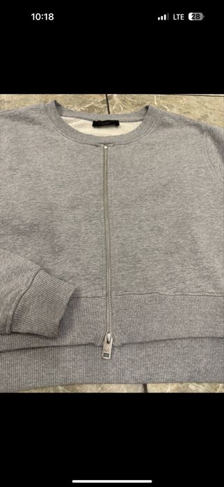 Костюм и  кроссовки Diesel , сумка Polo .