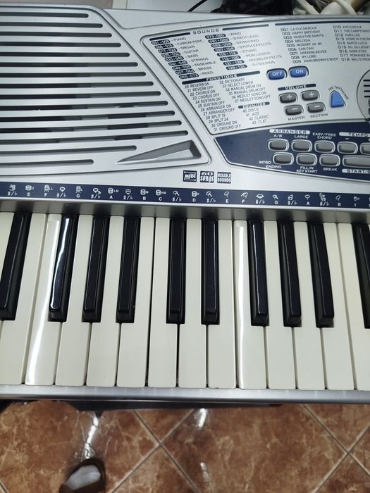 Синтезатор Bontempi