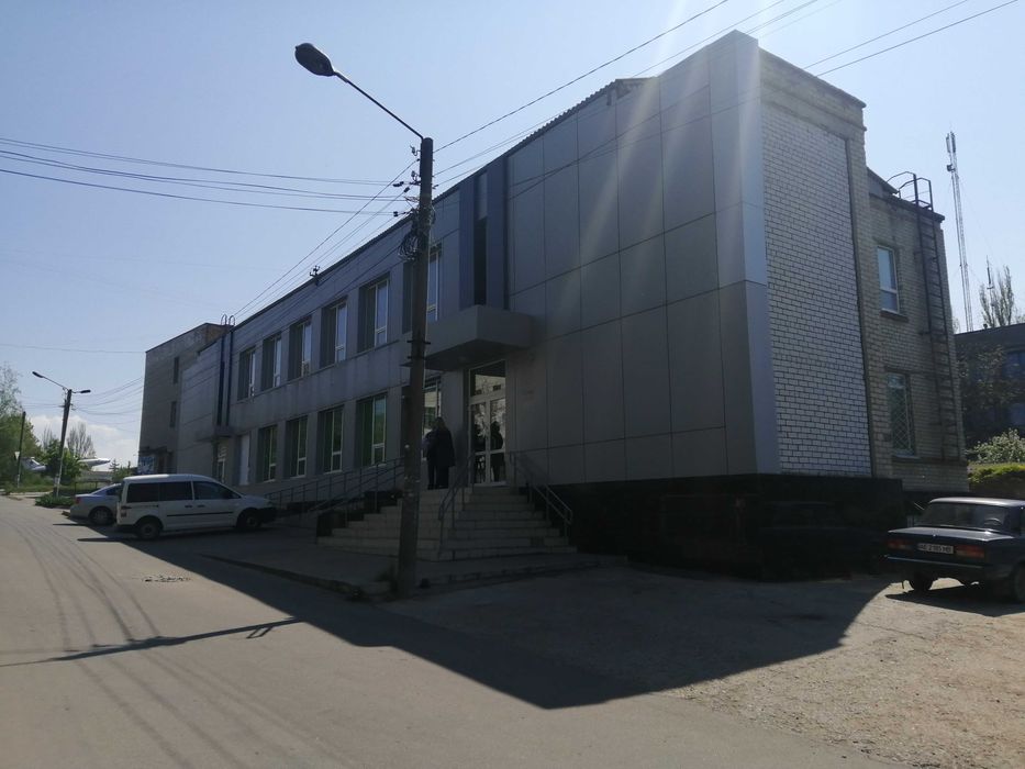 Нежитлова будівля, площею 875.8. кв.м. у м.Марганец