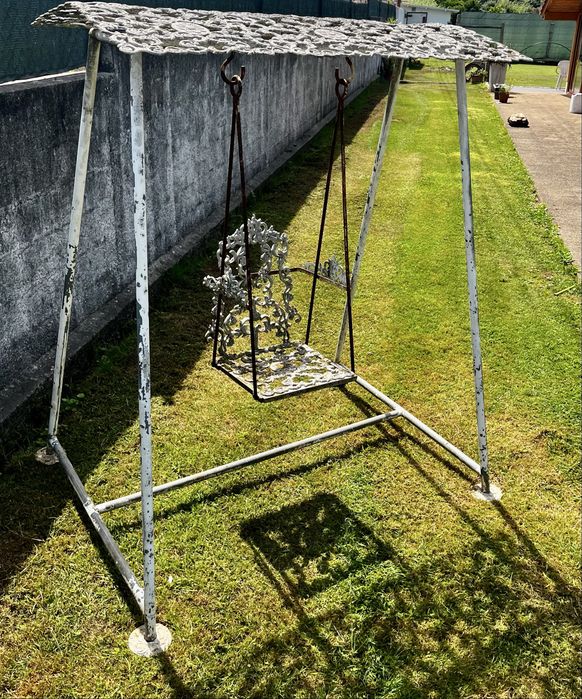 Baloiço jardim metalico