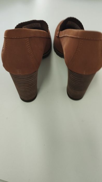 Sapatos senhora Timberland novos, 38,5