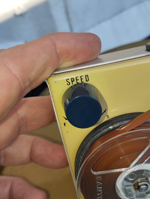 Sanyo gravador portátil de bobines modelo MC 1