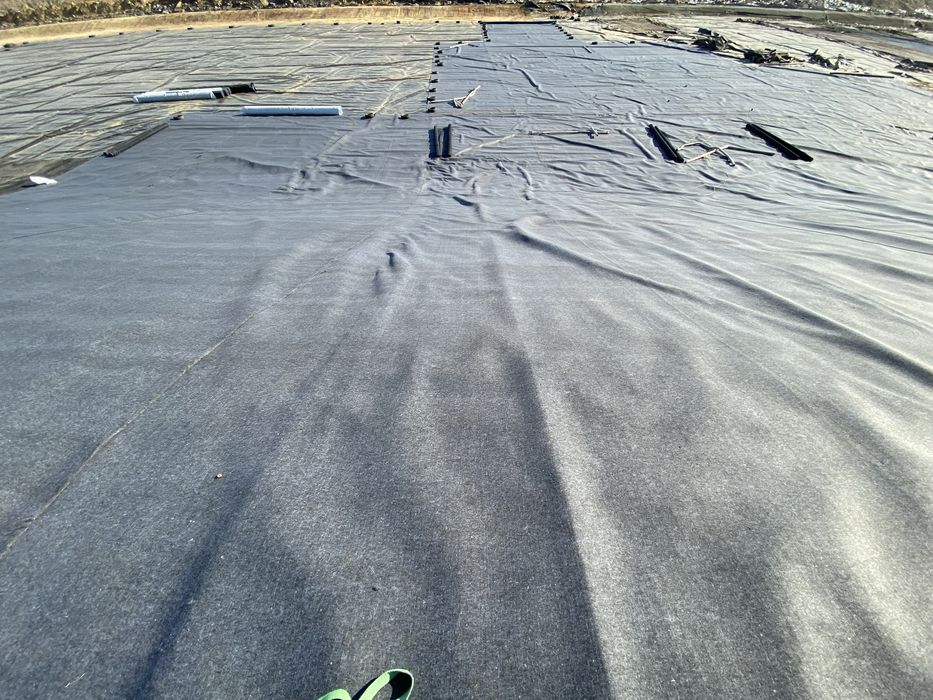 Послуги зварювання ПВХ-мембрани та геотекстилю