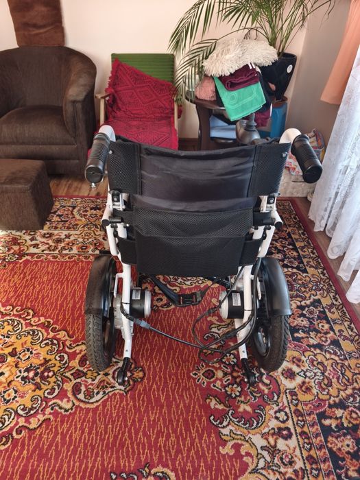 Wózek inwalidzki elektryczny