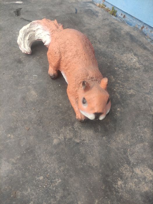 Продам декор для сада Белочка