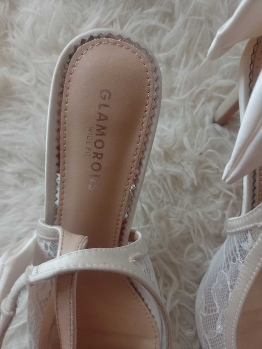 (40) Glamorous/ Koronkowe czółenka z odkrytą piętą z Londynu, NOWE