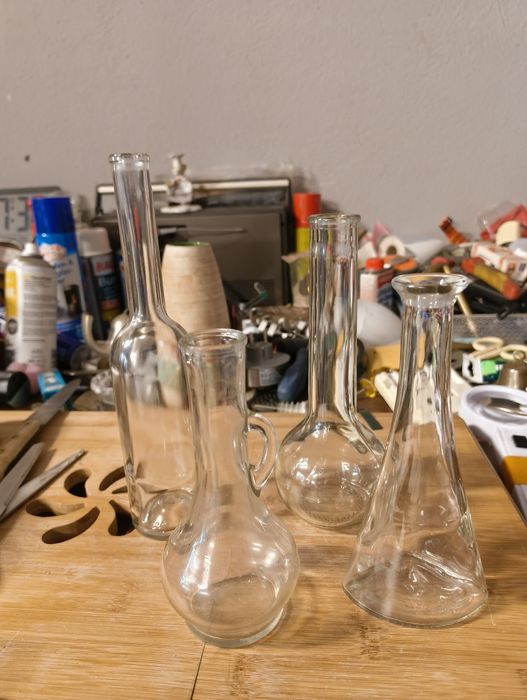 Komplet  ozdobnych butelek