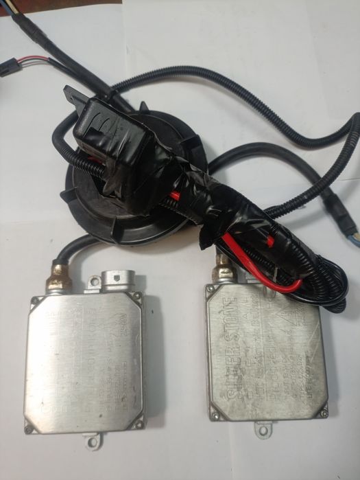 Блоки розпалювання на ксеонове світло