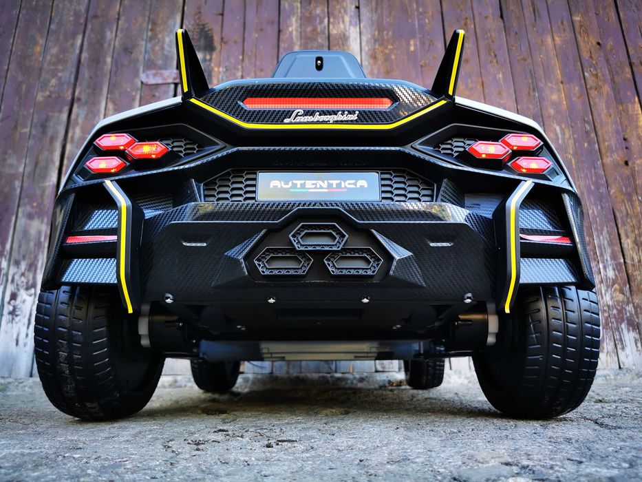 Samochód LAMBORGHINI AUTENTICA 4x4 Auto Akumulator Elektryczny DZIECI