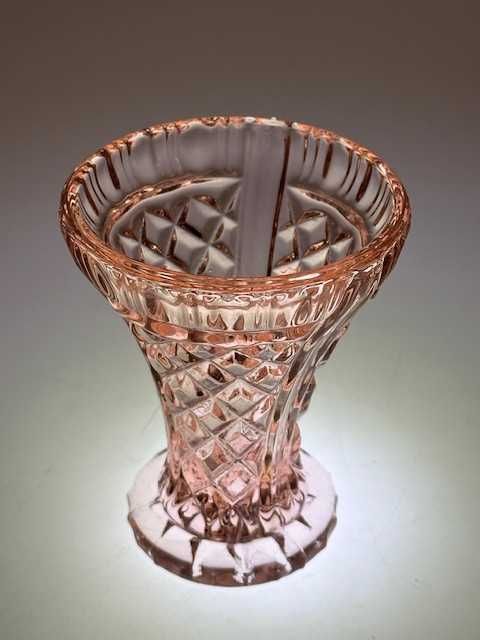 HSG Ząbkowice wazonik na konwalie nr 2065 rozalinowy wys  10.5 cm