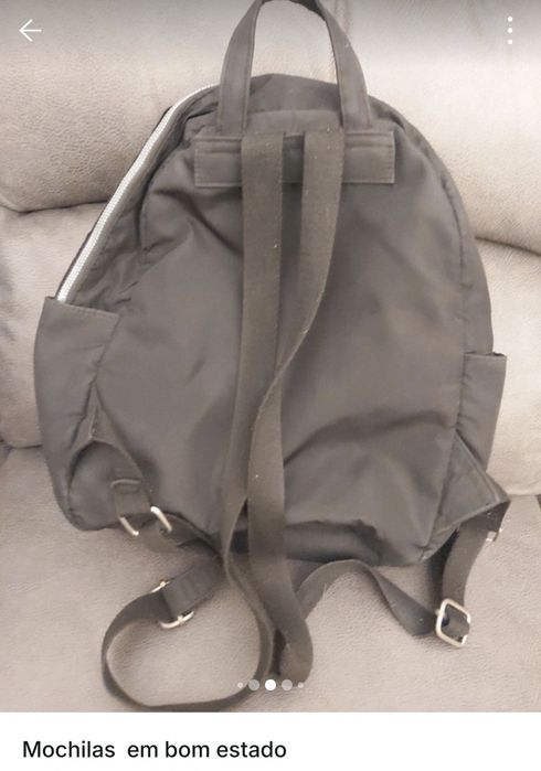 Mochila preta muito pratica