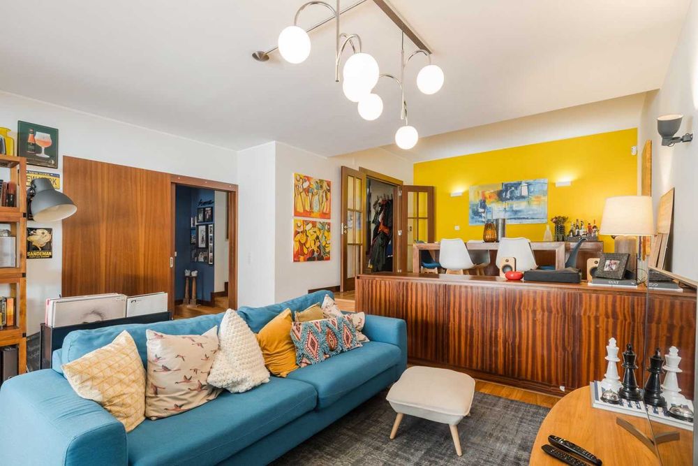 Apartamento T2 com Piscina e Terraço no Condomínio do Parque