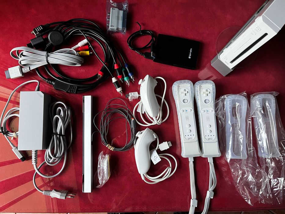 Nintendo Wii Completa + Balance Board + Jogos + 2 Comandos