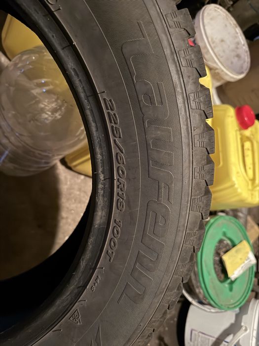 Шини 225/65 R-18 Laufenn зима