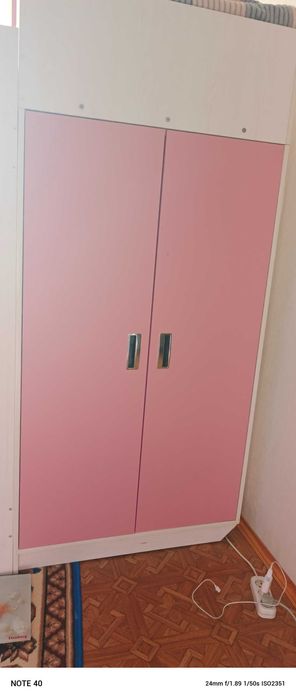 Продается кровать, 2м матрас идёт с кроватью вместе. Пишите