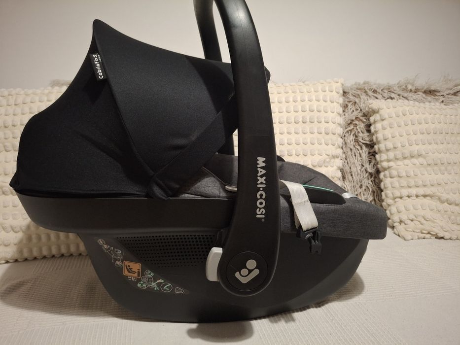 Conjunto Maxi-Cosi – Carrinho Zelia S + Base Isofix FamilyFix3
