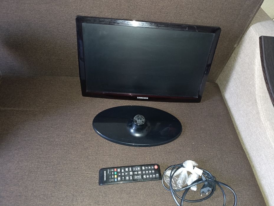 Телевизор Samsung UE19ES4000W